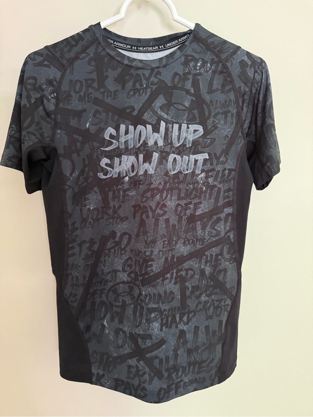 Under Armour youth Black & Gray 'Show Up Show Out' Graphic Short Sleeve